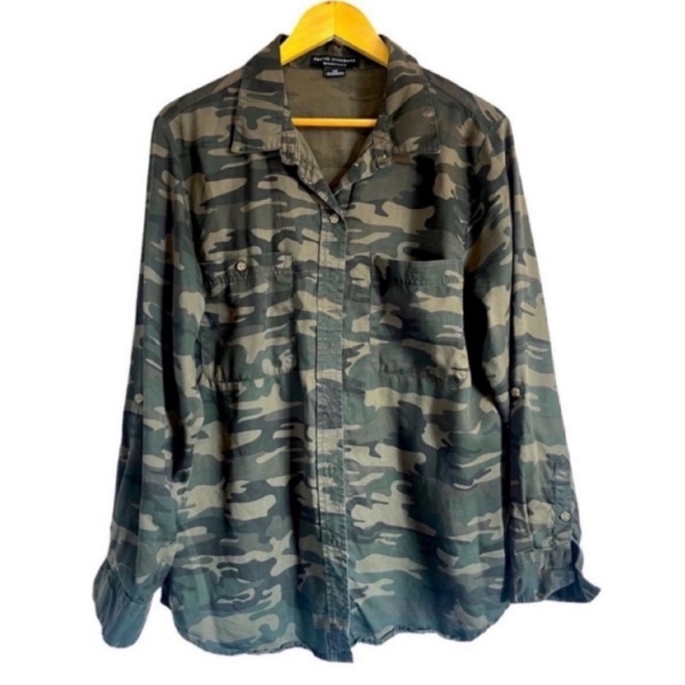 SANCTUARY Olive Green Camouflage Top Large